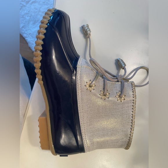 Jack Rodgers Winter Boots size 8 - Picture 2 of 4